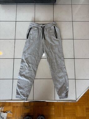 Boys and Teens youth grey H&M sweatpants * accepting offers